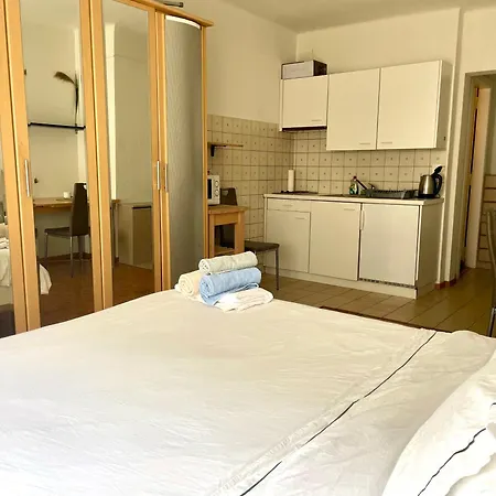 公寓 300m From The Train Station *